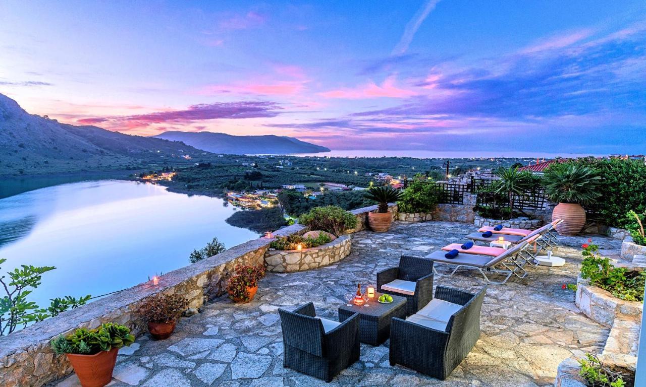 Du Lac Villas Kournás Extérieur photo