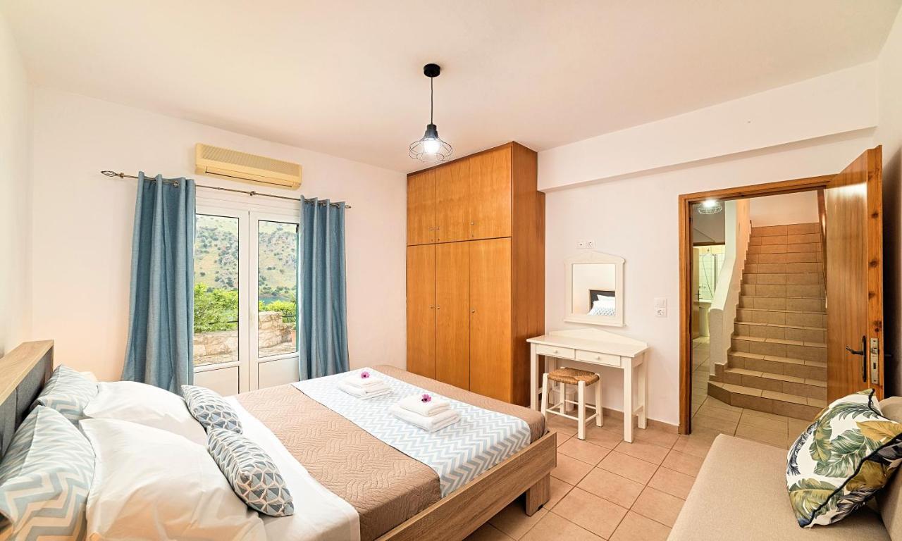 Du Lac Villas Kournás Extérieur photo