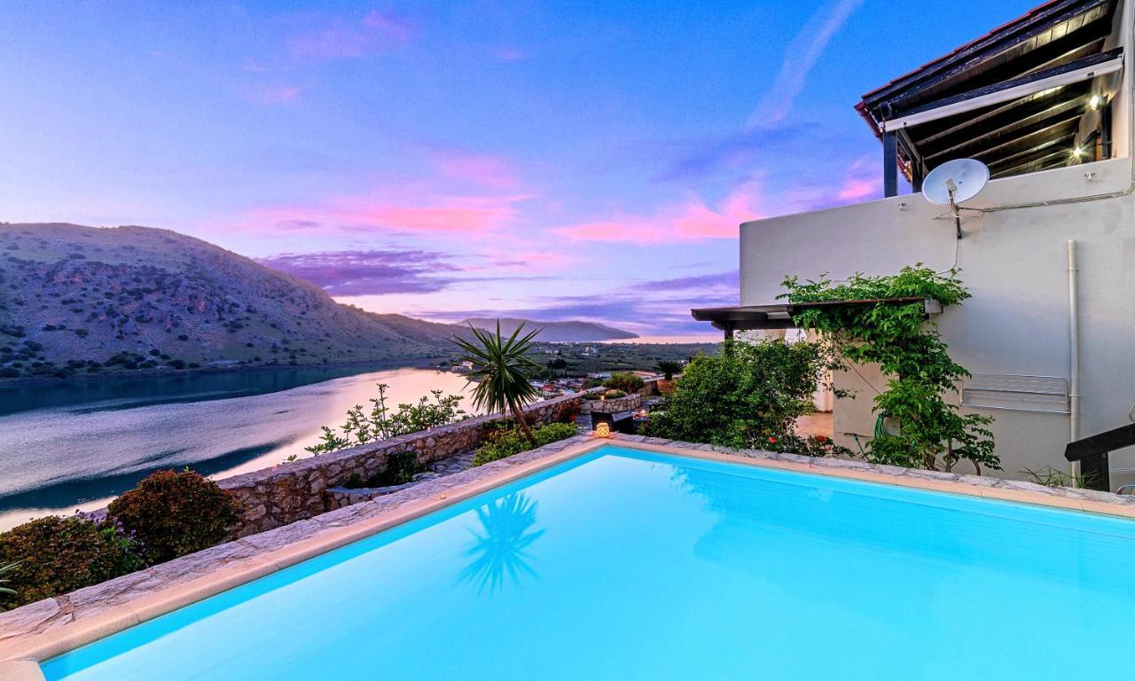 Du Lac Villas Kournás Extérieur photo