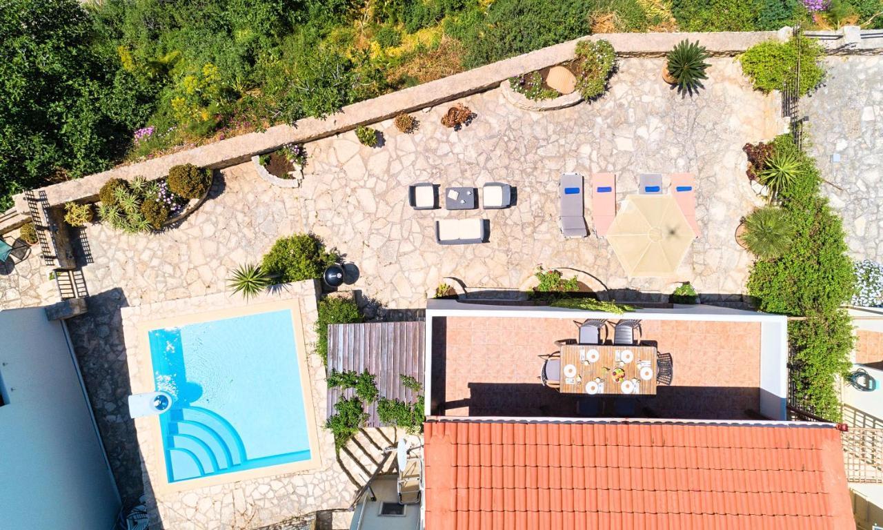 Du Lac Villas Kournás Extérieur photo